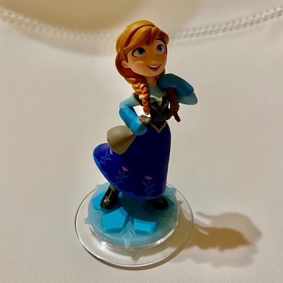 Disney Infinity Anna Figure and Web Code Card - Picture 2 of 5